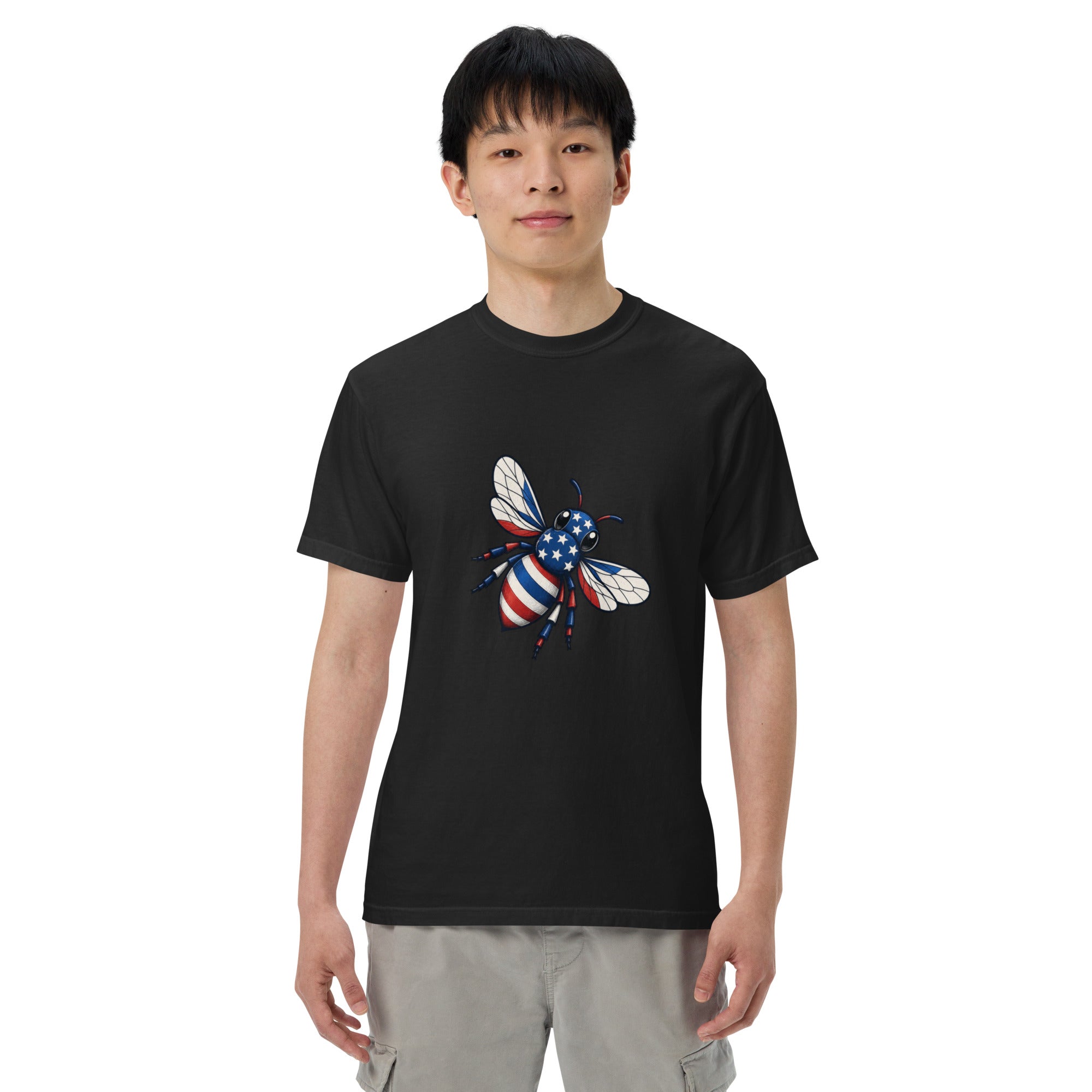Unisex heavyweight T-shirt in black with bee graphic on chest