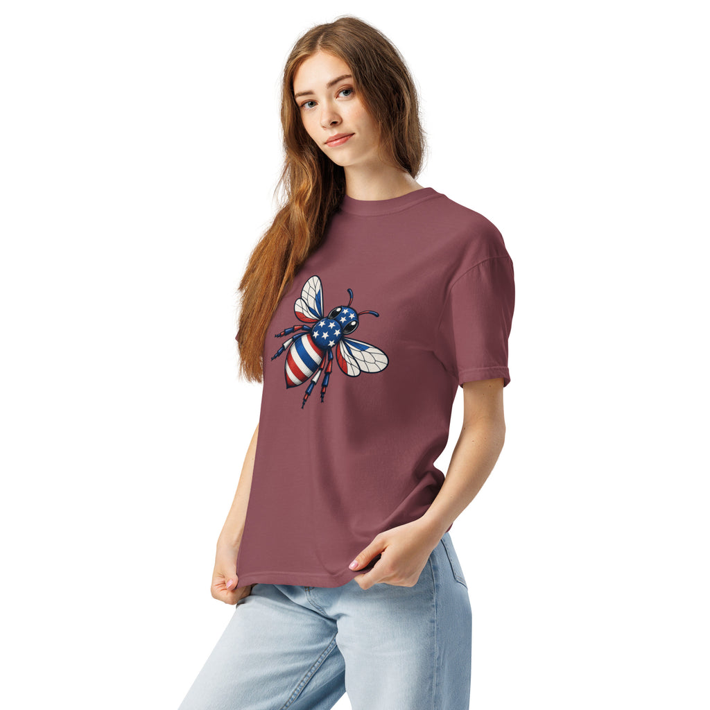 Heavyweight unisex T-shirt, mauve, short sleeves, bee graphic on front