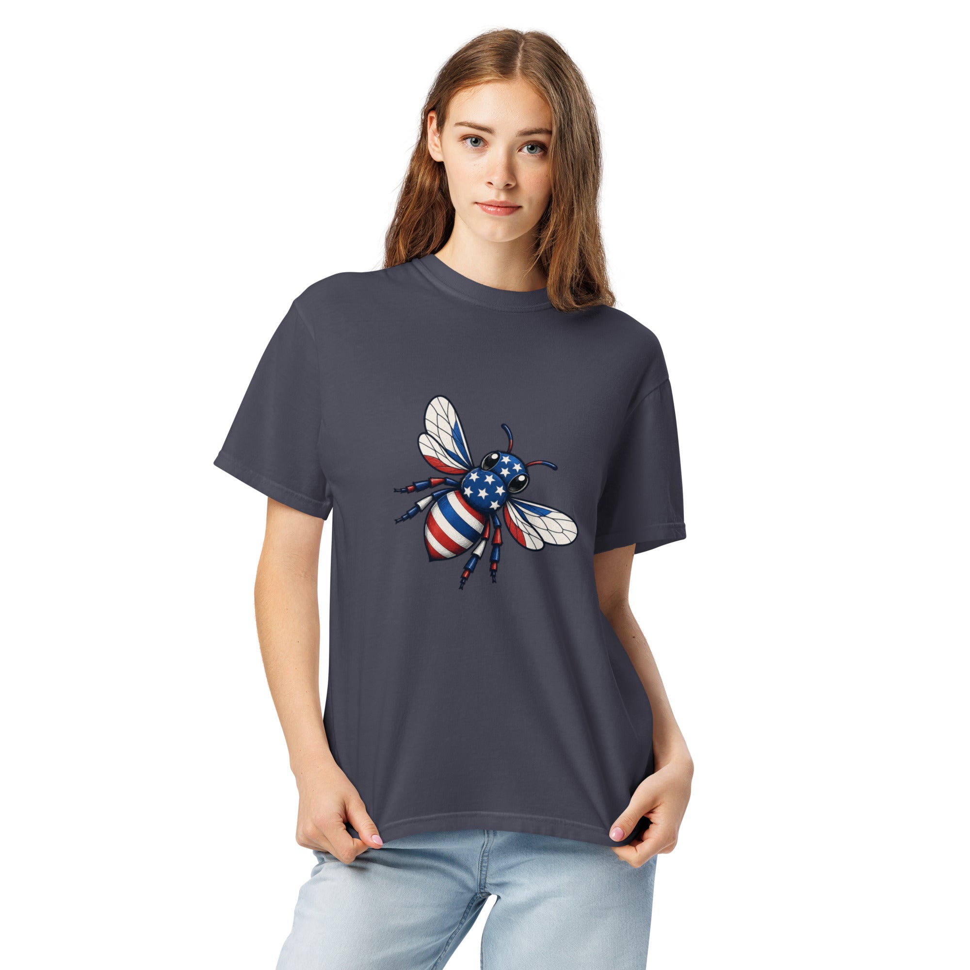 Unisex heavyweight T-shirt in navy with bee graphic on the chest