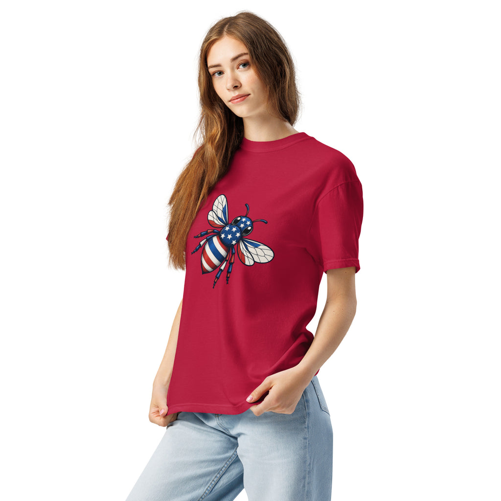 Heavyweight unisex T-shirt, red, short sleeves, colorful bee graphic on front