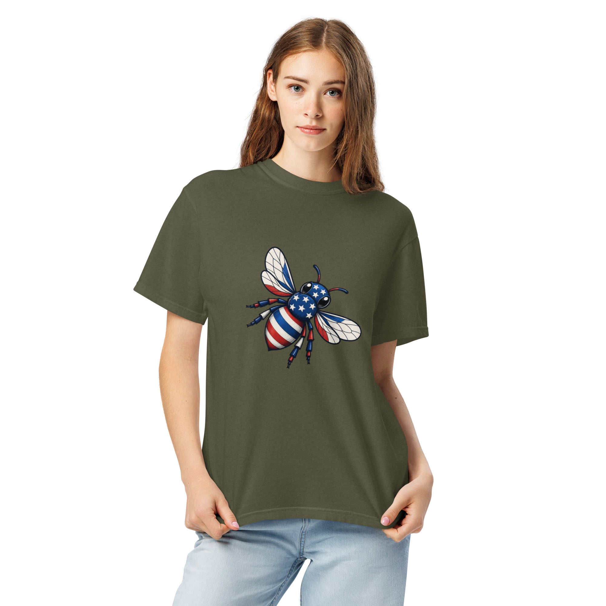 Unisex heavyweight T-shirt in moss with bee graphic on the chest